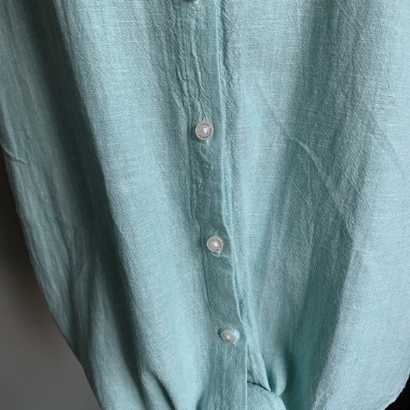 Weatherproof Vintage Women’s Light Blue Button Down Blouse Size Medium - Picture 8 of 16
